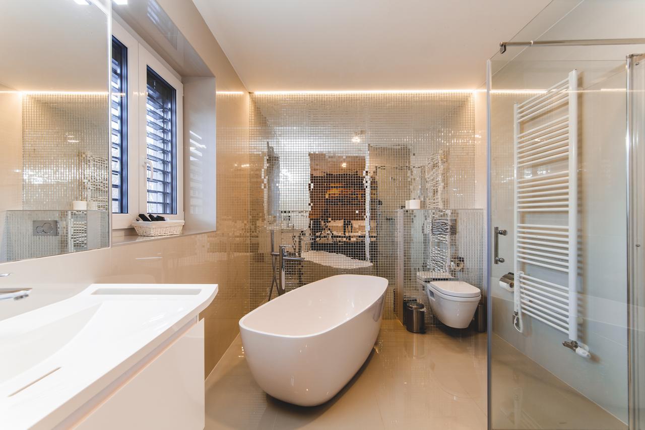 Silesia Residence Ostrava Exterior photo Bathroom