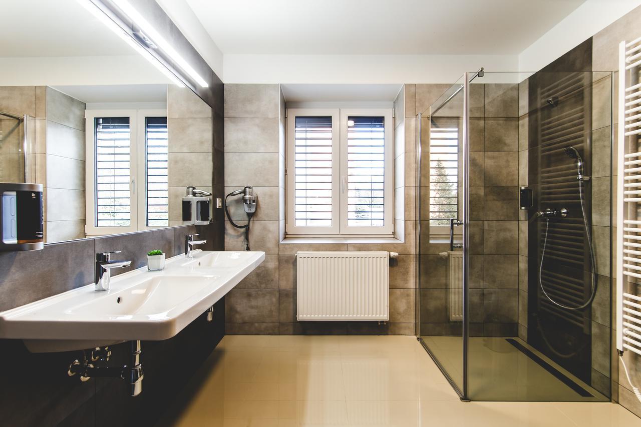 Silesia Residence Ostrava Exterior photo Bathroom with shower